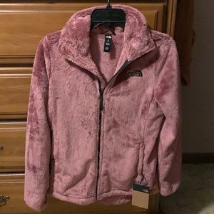 Brand new north face. Beautiful pink/mauve color